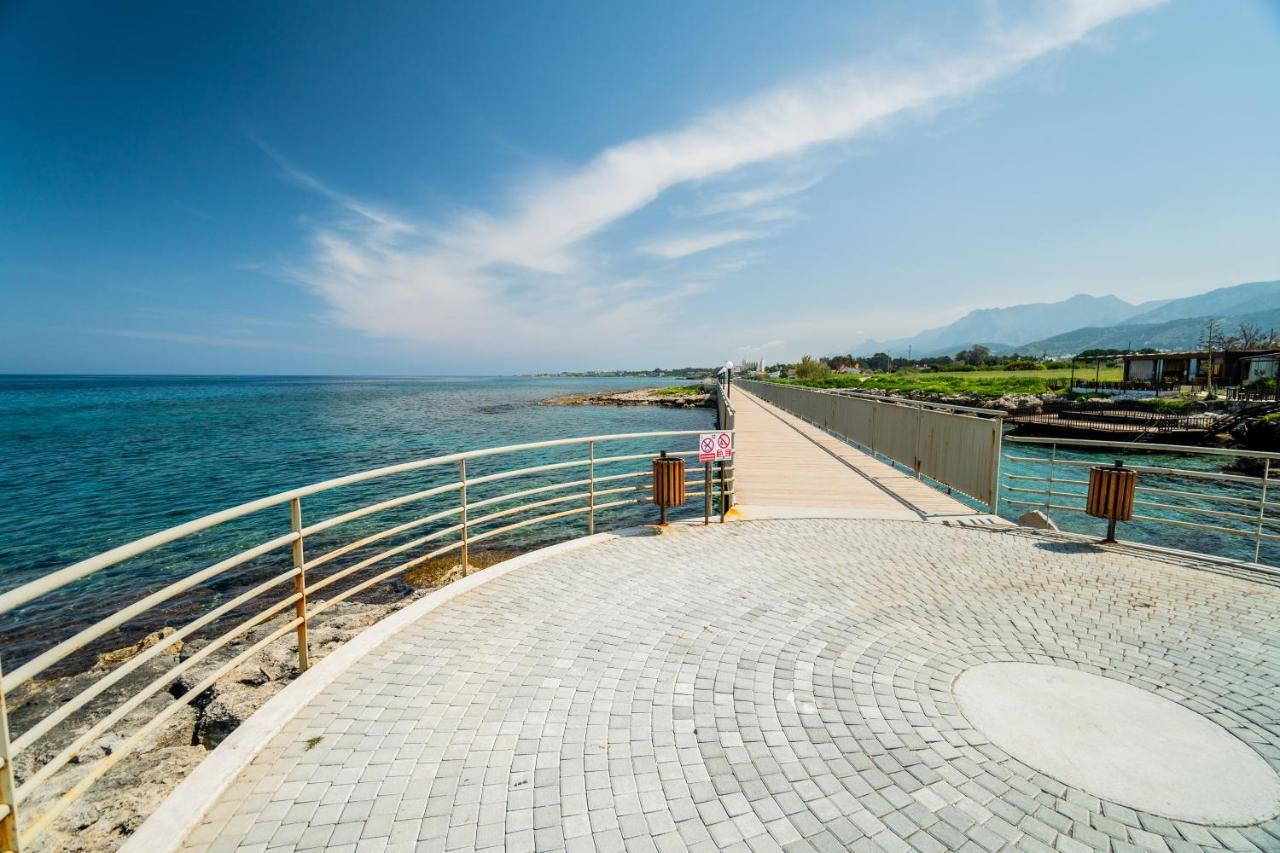 Spacious Three-Bedroom Apartment With Sea View A4 Лапитос Экстерьер фото
